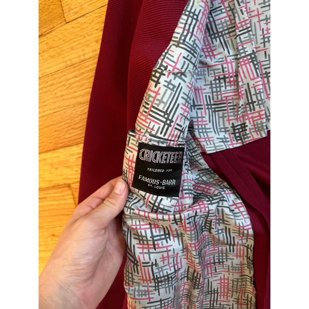 Vintage Cricketeer Famous-Barr Burgundy Textured Blazer Gold Crest Buttons - Picture 2 of 5